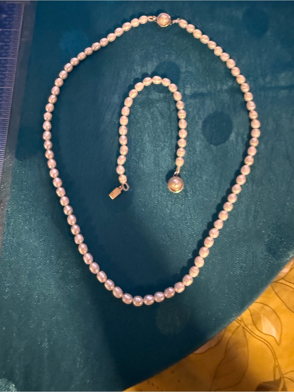 Classic freshwater Pearl Necklace and Bracelet Set in White